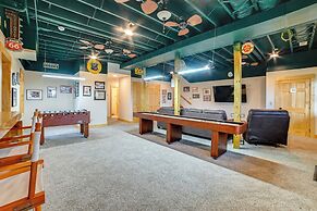 Large Deck & Shared Dock: Cabin on Kentucky Lake!