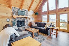 Large Deck & Shared Dock: Cabin on Kentucky Lake!