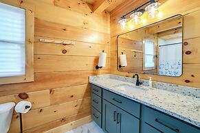 Large Deck & Shared Dock: Cabin on Kentucky Lake!