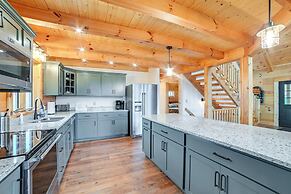 Large Deck & Shared Dock: Cabin on Kentucky Lake!