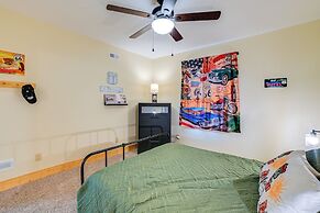 Large Deck & Shared Dock: Cabin on Kentucky Lake!