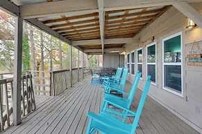 Views, Hot Tub & Golf Access: Hot Springs Home!