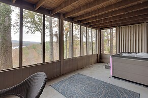 Views, Hot Tub & Golf Access: Hot Springs Home!