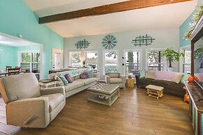 Views, Hot Tub & Golf Access: Hot Springs Home!