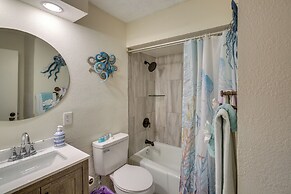 Views, Hot Tub & Golf Access: Hot Springs Home!