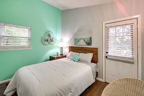 Views, Hot Tub & Golf Access: Hot Springs Home!