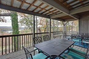 Views, Hot Tub & Golf Access: Hot Springs Home!