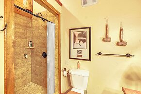 Fish, Boat & Hike: Pet-friendly Cabin in Arkansas