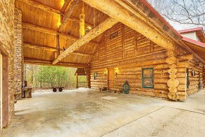 Fish, Boat & Hike: Pet-friendly Cabin in Arkansas