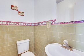 Steps to Beach: Carrabelle Family Home w/ Patio!