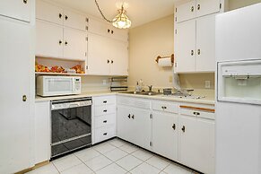 8 Mi to State Farm Stadium: Home in Youngtown