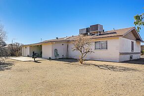 8 Mi to State Farm Stadium: Home in Youngtown