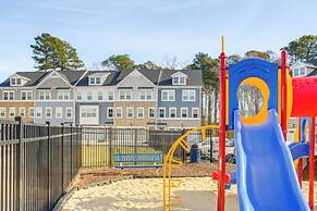 4 Mi to Ocean City Beach: Large Family Townhome