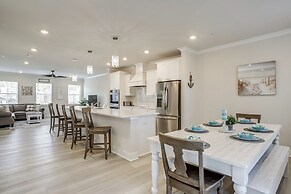 4 Mi to Ocean City Beach: Large Family Townhome