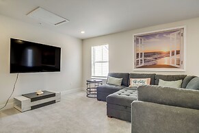 4 Mi to Ocean City Beach: Large Family Townhome