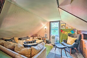 Vibrant Putney Cabin w/ Fire Pit: Hike & Ski!