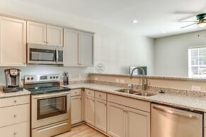 Near Shopping & Dining: Pet-friendly Dallas Apt!