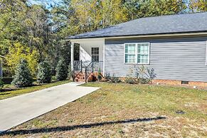 Near Shopping & Dining: Pet-friendly Dallas Apt!