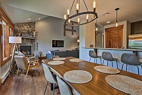 Retreat W/game Room & Deck, 1 Mi to Camelback