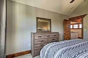 Retreat W/game Room & Deck, 1 Mi to Camelback