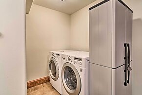 Retreat W/game Room & Deck, 1 Mi to Camelback