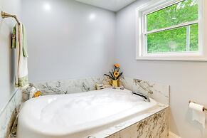 9 Mi to Skiing: Catskills Casita w/ Mountain Views