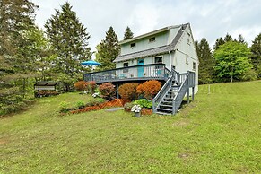 9 Mi to Skiing: Catskills Casita w/ Mountain Views