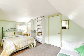 9 Mi to Skiing: Catskills Casita w/ Mountain Views