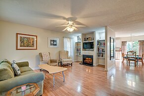 12 Mi to Myrtle Beach: Peaceful Abode in Conway!