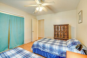 12 Mi to Myrtle Beach: Peaceful Abode in Conway!
