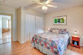 12 Mi to Myrtle Beach: Peaceful Abode in Conway!