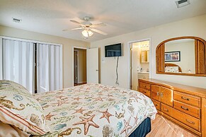 12 Mi to Myrtle Beach: Peaceful Abode in Conway!