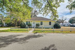 12 Mi to Myrtle Beach: Peaceful Abode in Conway!