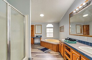 Charming Farmhouse in Morriston w/ Fenced Yard