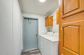 Charming Farmhouse in Morriston w/ Fenced Yard