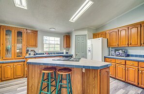 Charming Farmhouse in Morriston w/ Fenced Yard