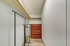 Charming Farmhouse in Morriston w/ Fenced Yard