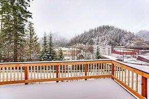 13 Mi to Skiing: Downtown Wallace Home w/ Deck