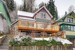 13 Mi to Skiing: Downtown Wallace Home w/ Deck