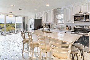 Dock & Fire Pit: Riverfront Runaway Bay Retreat