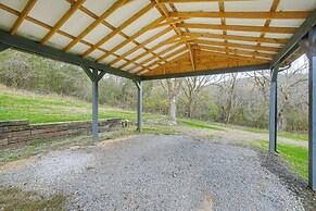 Walk to Cordell Hull Lake: Chestnut Mound Cottage