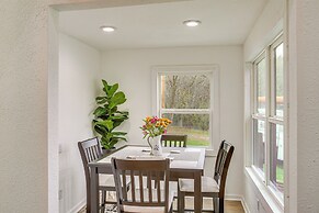 Walk to Cordell Hull Lake: Chestnut Mound Cottage