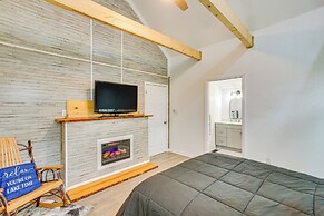 Walk to Cordell Hull Lake: Chestnut Mound Cottage