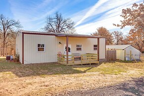 4 Mi to Lazy E Arena: Horse Lover's Haven w/ Grill
