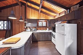 Charming Alpine Retreat Near Attitash Ski Mountain 3 Bedroom Chalet