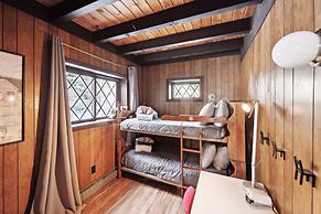 Charming Alpine Retreat Near Attitash Ski Mountain 3 Bedroom Chalet