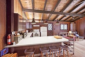 Charming Alpine Retreat Near Attitash Ski Mountain 3 Bedroom Chalet