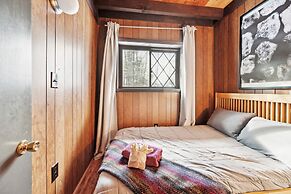 Charming Alpine Retreat Near Attitash Ski Mountain 3 Bedroom Chalet