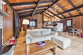 Charming Alpine Retreat Near Attitash Ski Mountain 3 Bedroom Chalet