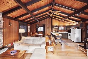 Charming Alpine Retreat Near Attitash Ski Mountain 3 Bedroom Chalet